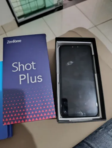 Celular ZenFone Asus shot plus semi novo na caixa valor 300