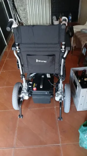 Cadeira de rodas motorizada 
