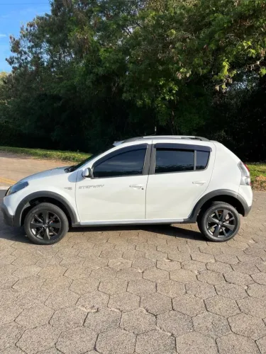 Renault Sandero Stepway Hi-power 1.6 8V 5P 2014