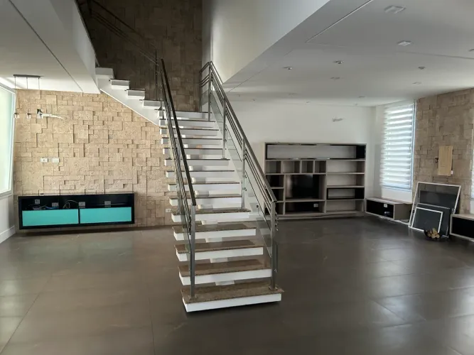 Casa alto padrão - alugo