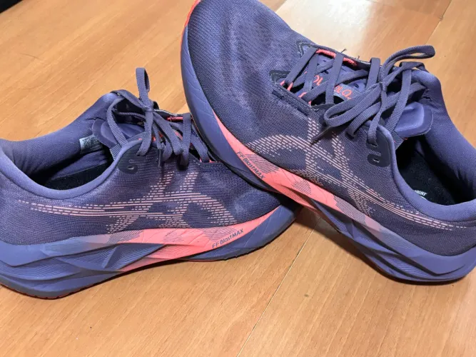 Tênis Asics Novablast 5