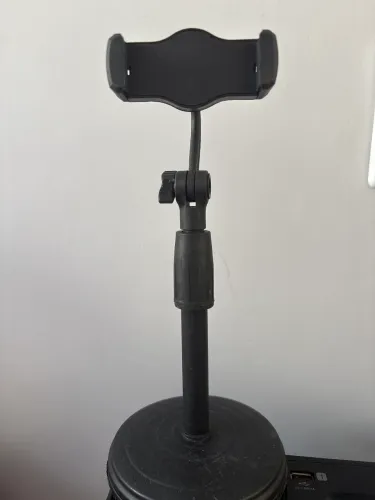 Vende-se tripé de celular 