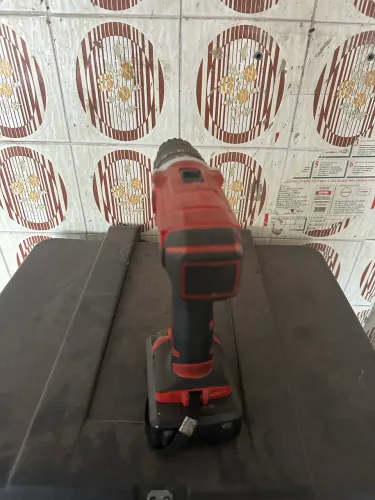 Parafusadeira black decker 20 v