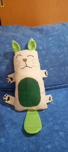 Nani há almofada gato