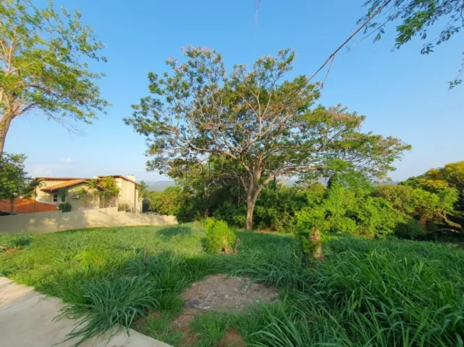 Terreno à venda em Campinas, Loteamento Caminhos de São Conrado (Sousas), com 700 m²