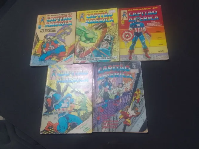 Lote 5 revistas Capitão América n 47, 48, 66, 67 e 119.
