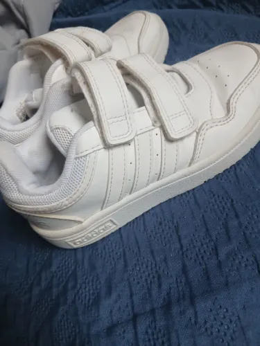 Tenis adidas original número 28