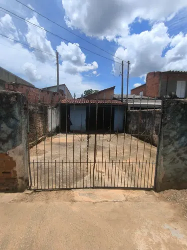 Casa na avenida itavuvu ótima localização