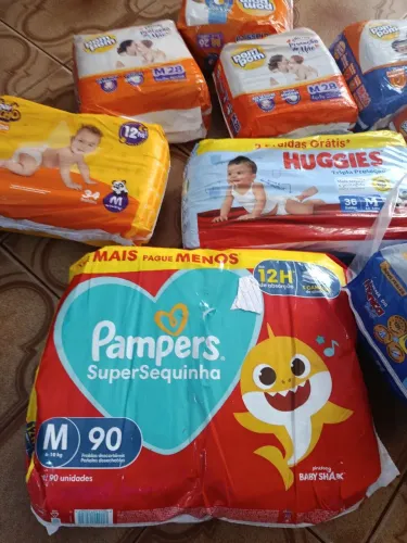Kit Fraldas M , total 450 fraldas
