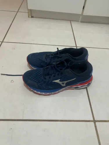 Tênis mizuno