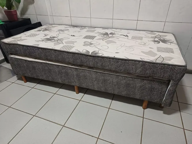 Cama + cama auxiliar