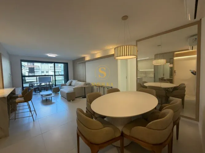 Apartamento com 3 suítes em Jurerê .