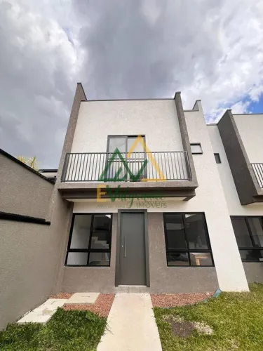 Sobrado à venda no bairro Xaxim em Curitiba/PR