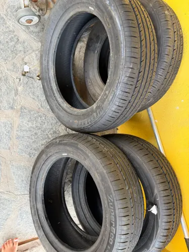 04 pneus diferentes aro (Leia Anúncio)