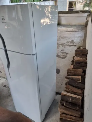 Geladeira Electrolux Cycle Defrost 260L