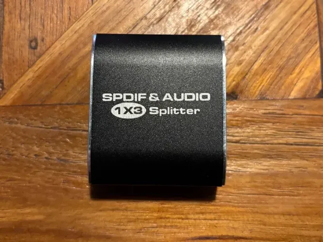 Splitter SPDIF 1 x 3 semi-novo perfeito estado