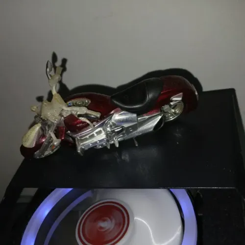 miniatura da moto Honda Rune