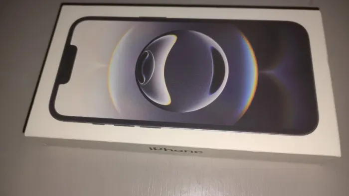 PHONE 16e PRETO 256GB - LACRADO NA CAIXA E NA GARANTIA COM NOTA FISCAL - BARATÍSSIMO