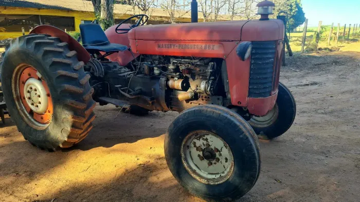 Trator Massey Ferguson 65X 1973