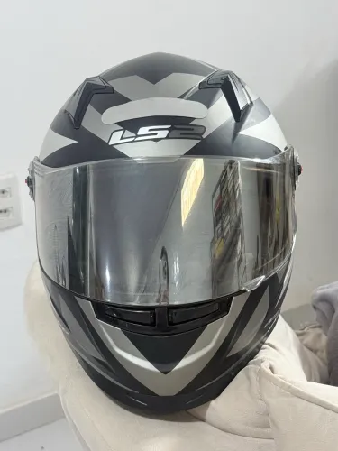 Capacete LS2