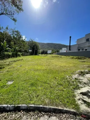 Terreno em Condomínio Fechado 453m² - Ratones