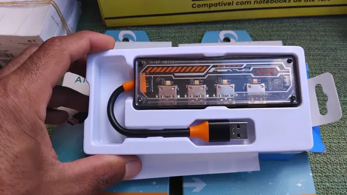 Hub com portas USB 