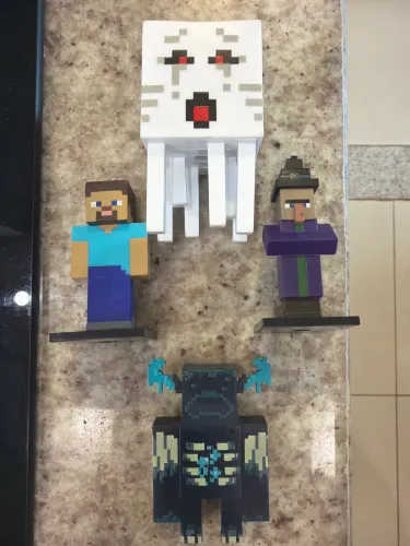Bonecos Minecraft coleção surpresa!! Em ótimo estado de conservação!!! Aproveitem!!!