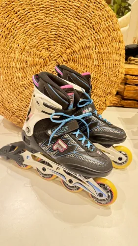 Patins Fila feminino tamanho 38 (Brasil) NUNCA USADO