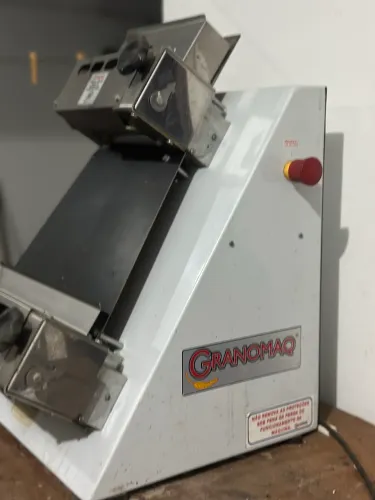 máquina de abrir massa de pizza