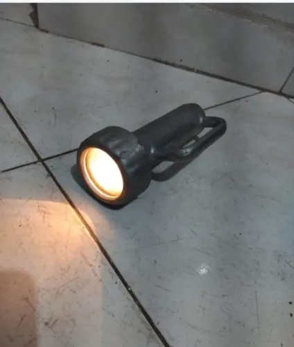 Lanterna , antiga de alumínio anti explosão.