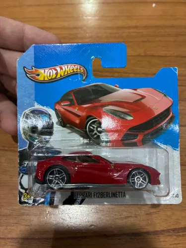 Hot Wheels Ferrari F12 Berlinetta Vermelha (Teams)