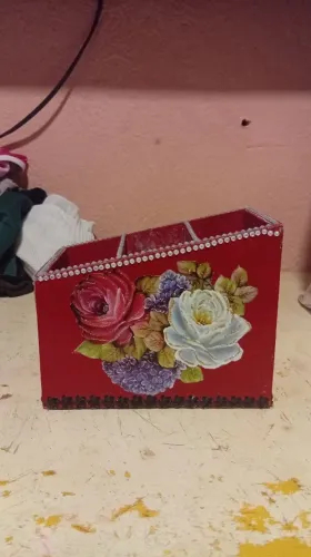 Porta Controle Remoto em MDF Decorado Artesanal - 3 Divisórias
