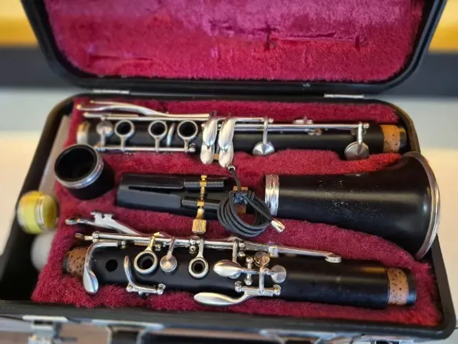 Clarinete Yamaha Revisado + Vandoren BD5 + Barkley - Pronto para Tocar