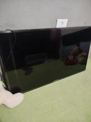 Vendo tv Samsung 40 polegadas para tira as peças como tela a placa 