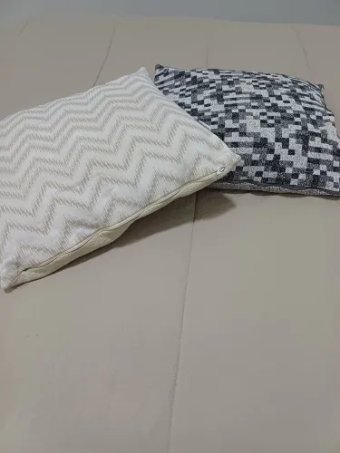 02 almofadas Tok & Stok