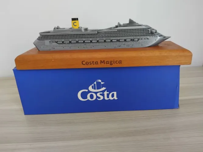 Miniatura do Navio Costa Magica