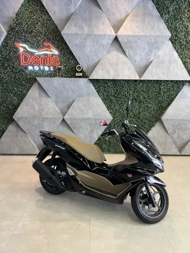 Vendo ou Troco PCX 160 DLX 2026/2027.