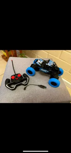 Carrinho de controle remoto 