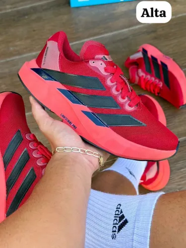 Tênis adidas lançamento