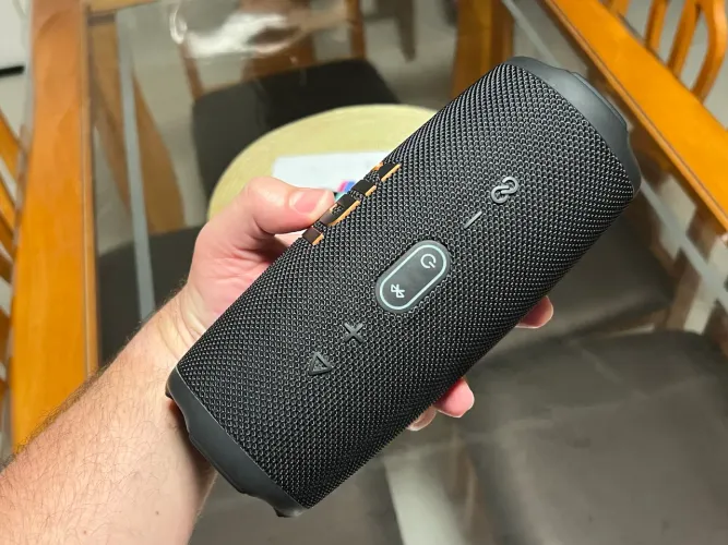 JBL Charge 5