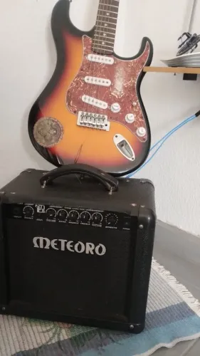 Vendo guitarra