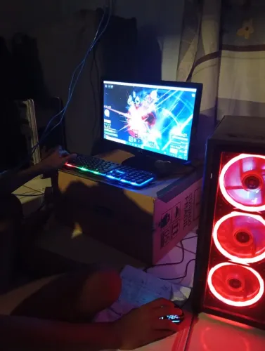 Pc gamer de entrada para tarefas e jogos