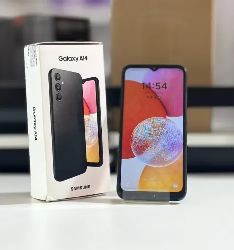 Celular Samsung Galaxy A14 128gb Preto 4gb Ram Pequenas Marca de Uso