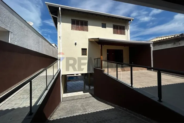 Casa dos Sonhos no Condomínio Estância da Serra em Mairiporã