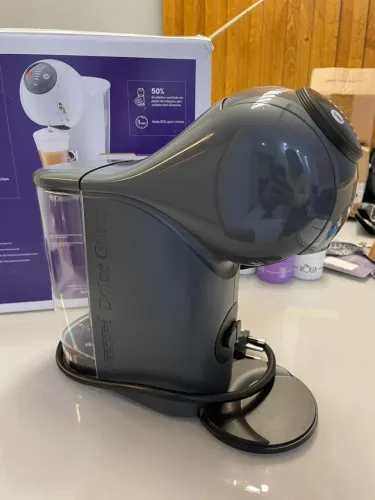 Vendo cafeteira nova, na caixa.