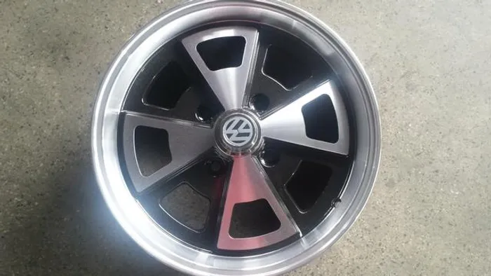 Roda aro 17 Porsche 914 Preta com diamantado fusca 4X130