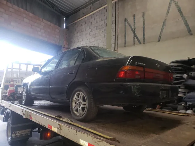 Sucata pra retirada de PEÇAS  corolla 99