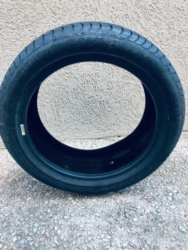 Pneu 205/50/17 Goodyear 