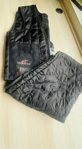 Conjunto Alpinestars Acolchoado - Segurança e Conforto Sob Medida para Motociclistas!