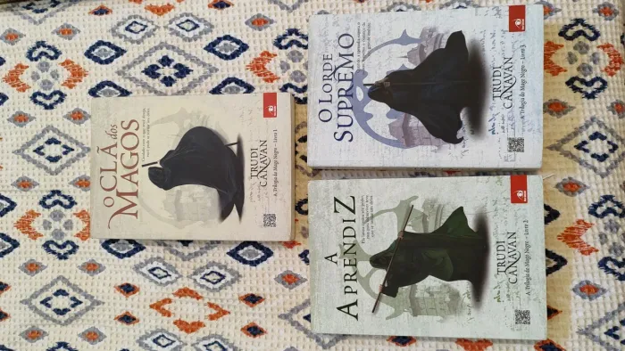 A trilogia do Mago Negro (3 livros)